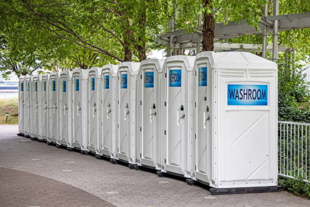 Best Portable bathroom rental  in Akron, PA